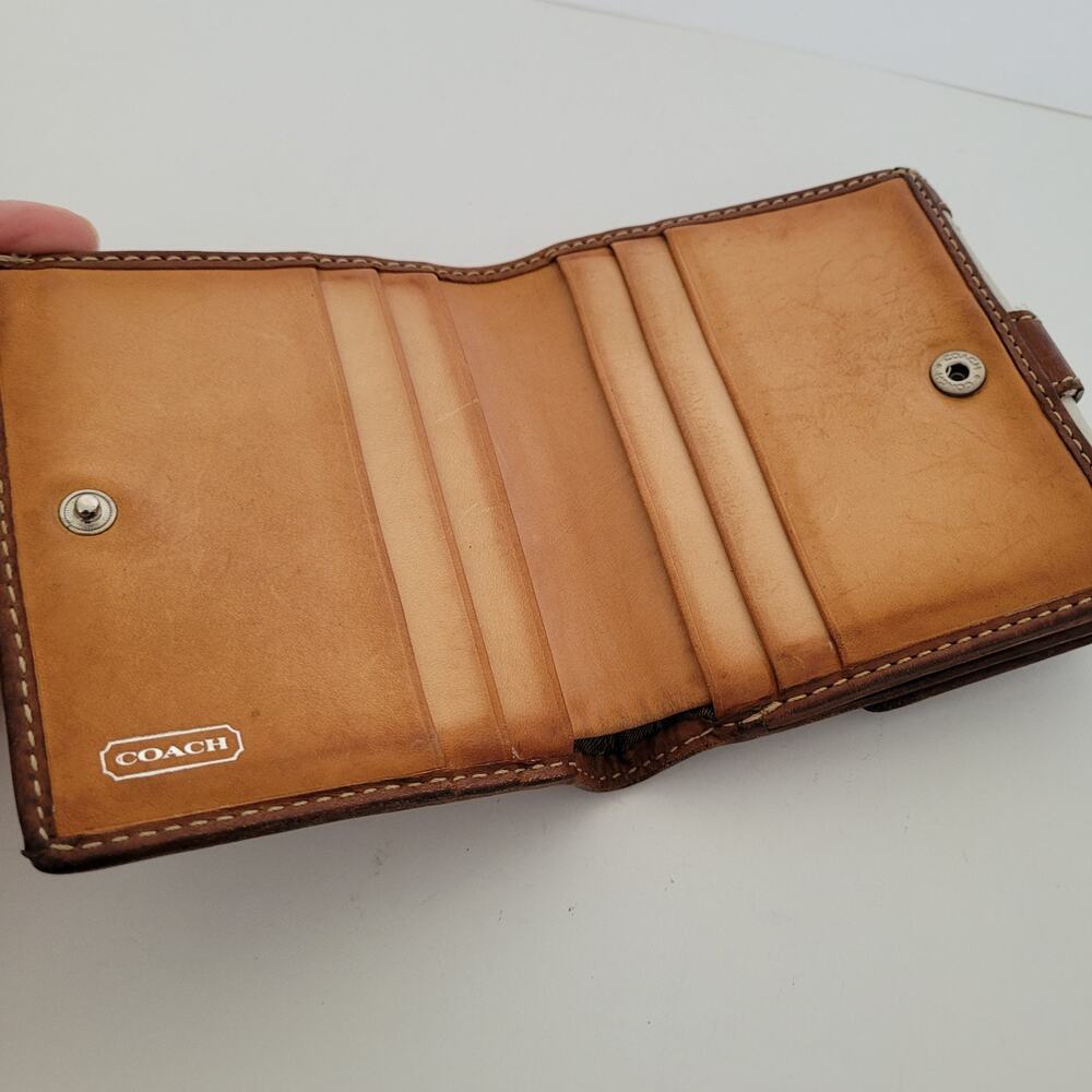 Coach Wallet Leather Bifold 5x4 Small White Brown Buckle Retro Vintage Two Tone - Picture 3 of 12